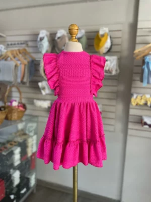 34125. Vestido rosa 'Tipo Crochet' con olánes
