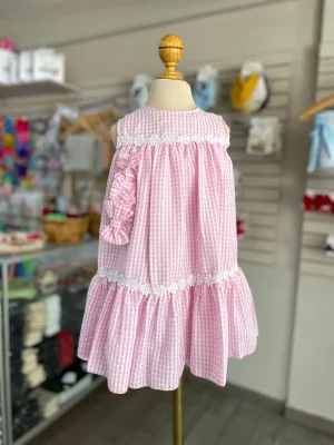 34133. Vestido rosa a cuadros con bandita