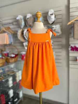 34184. Vestido naranja con detalle en los tirantes