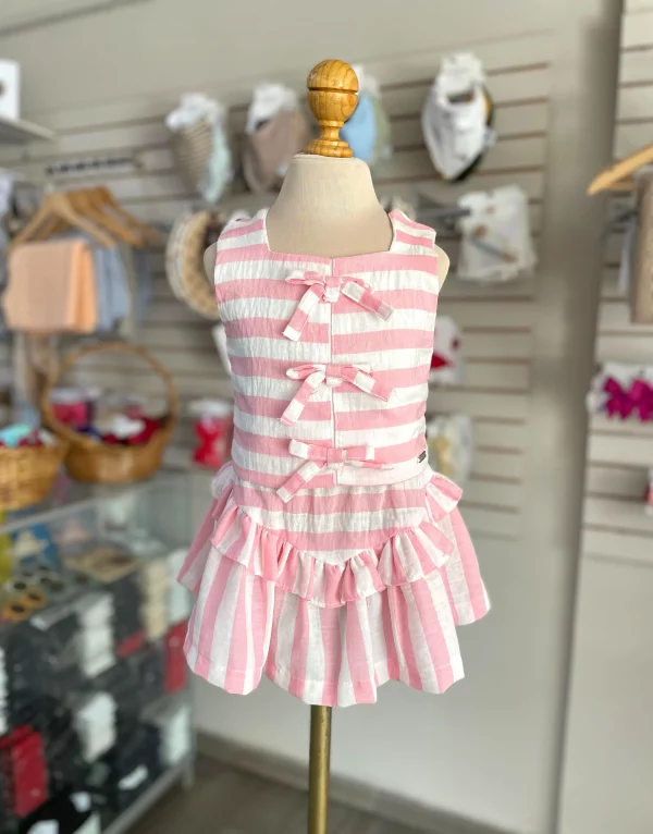 34187. Conjunto a rayas con detalle de tres moñitos