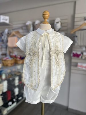 816. Ropon de nueva coleccion con detalle de perlitas en cruz