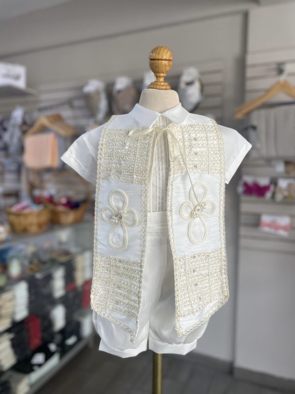 819. Ropon de nueva coleccion con encaje y perlita