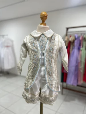 820. Nuevo modelo de principe con detalles en azul