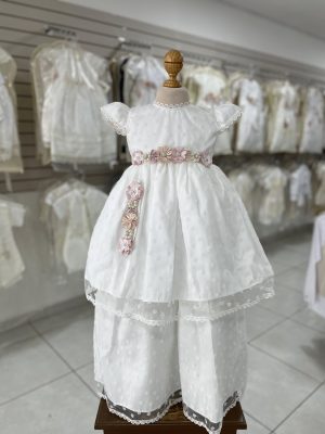 7311. Ropon desmontable con detalles de flor rosa y perlitas