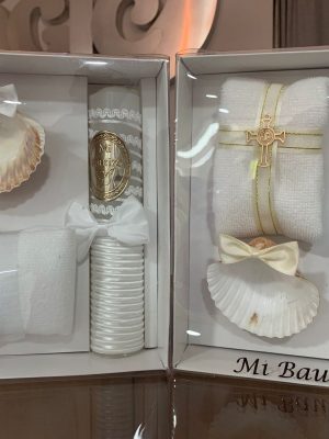 9156. Kit de vela de bautizo $319