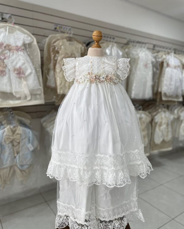7321. Ropon con detalle de perlitas y mangas de encanje