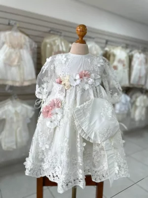 7345. Ropon de temporada con manguita larga y detalles de flores