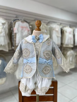 830. Ropon de saco bordado de nueva coleccion con detalles azules