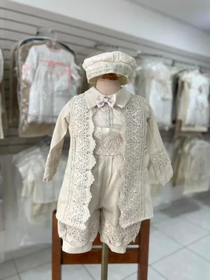 831. Modelo de saquito de nueva coleccion con detalle azul