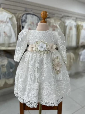 34280. Ropon de manguita de encaje con detalles de perlitas