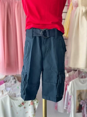 13227. Short de gabardina con cinto en azul