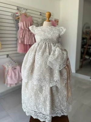 2006. Ropon de nueva temporada con detalle de cinturon, en color champagne