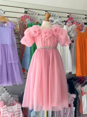 34274. Vestido rosa de tul con detalle de tres flores