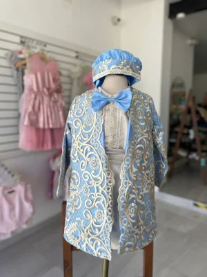 841. Ropon de nueva temporada en tono azul con detalles champagne