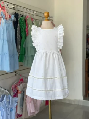 34309. Vestido blanco con detalle de flores en amarillo