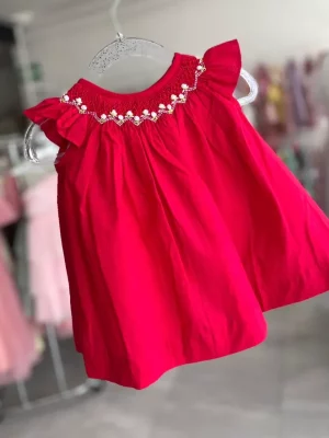 34346. Un favorito, vestido rojo con detalle de bordado