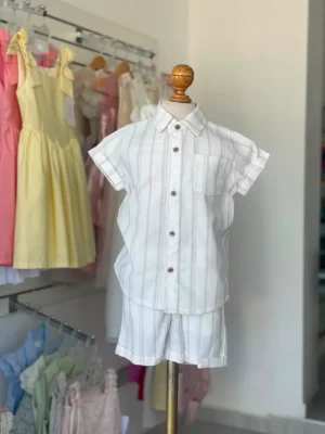 13238. Conjunto de lino de camisa y short a rayas