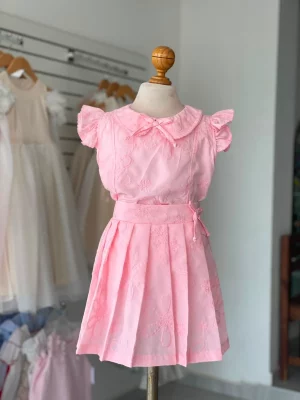 34378. Conjunto rosa con faldita de patoles