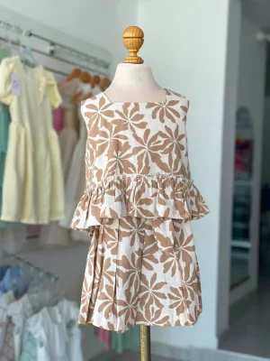 34388. Conjunto de short en tonos beige