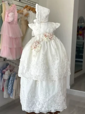 34514. Ropon desmontable, un favorito de temporada con detalle de encaje y perlas